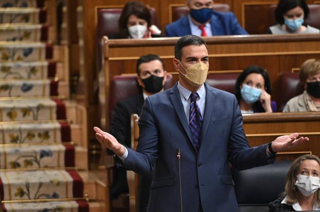 El Gobierno no deja a nadie atrás: todos somos más pobres...