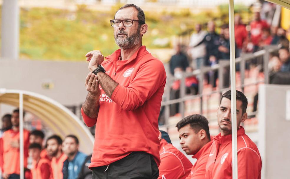 La nueva ilusión de Añón al frente de la revelación en el fútbol provincial