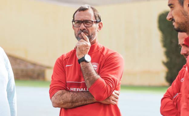 Añón: «El Málaga no tiene una cabeza visible que sea un hombre de fútbol»