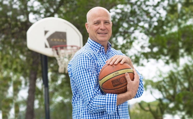 El 'pacto de alegría' con el que sus amigos recuerdan a Javier Imbroda