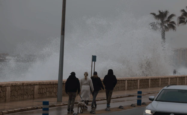 El temporal se vuelve a cebar con las playas de Málaga