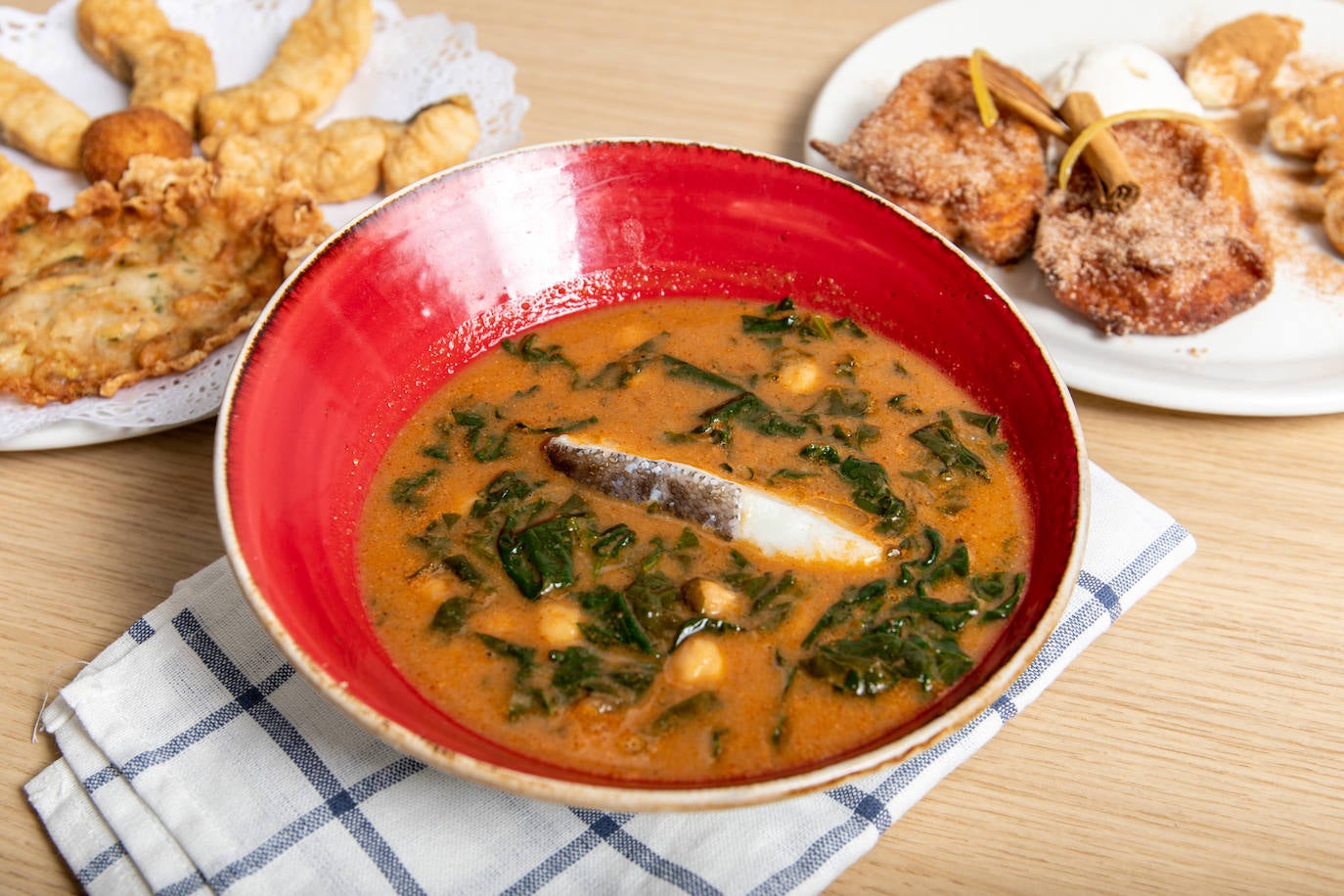 Comer en Málaga en Semana Santa: guía de sitios buenos, bonitos y a buen precio