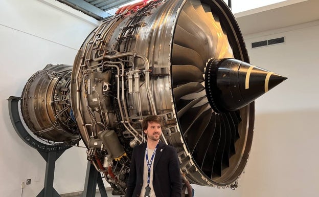 Álvaro Rojas, un ingeniero de Gamarra, logra que Rolls-Royce ceda un motor de avión al Museo Aeronáutico de Málaga