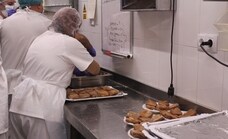 El Hospital de la Axarquía ofrece un menú especial de Semana Santa para los pacientes ingresados