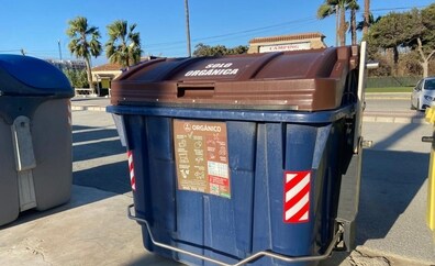 Los grandes municipios de Málaga tienen dos meses para implantar el contenedor marrón de basura orgánica