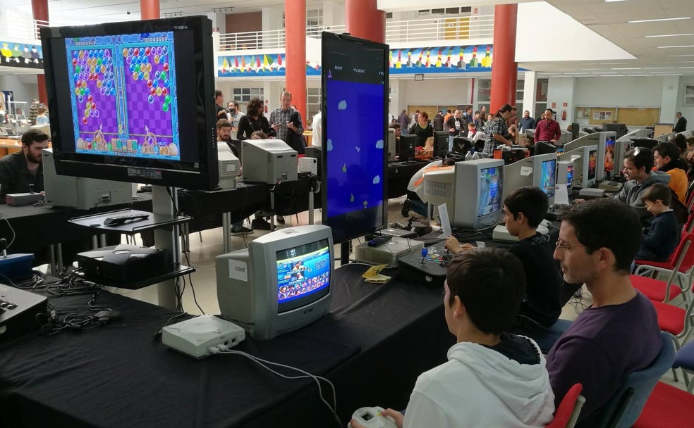 Larga vida al 'gamer' viejuno: RetroPixel vuelve a Málaga