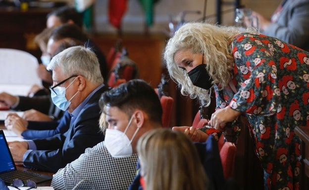 El Ayuntamiento de Málaga sigue recomendando a sus empleados usar mascarillas en interior de no haber ventilación y si atienden al público