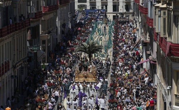 Hacienda exime del IVA a los abonados del recorrido oficial de la Semana Santa de Málaga