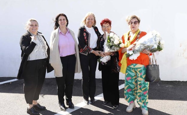 La Virgen del Carmen ha regresado a su templete en el Puerto Deportivo