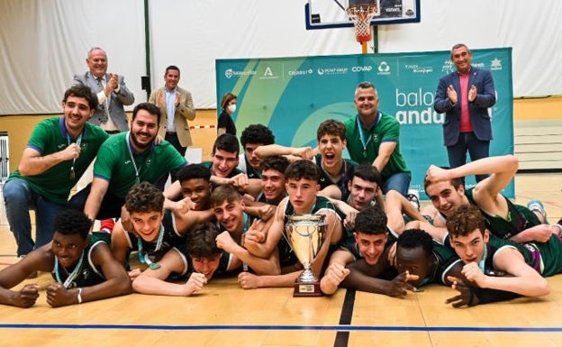 El Unicaja cadete, campeón de Andalucía al derrotar al Coosur Betis en la final