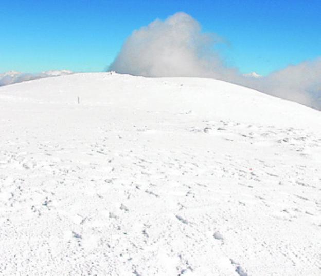 Sedella | El Tajo del Sol, la modesta cumbre que es más elevada que La Maroma