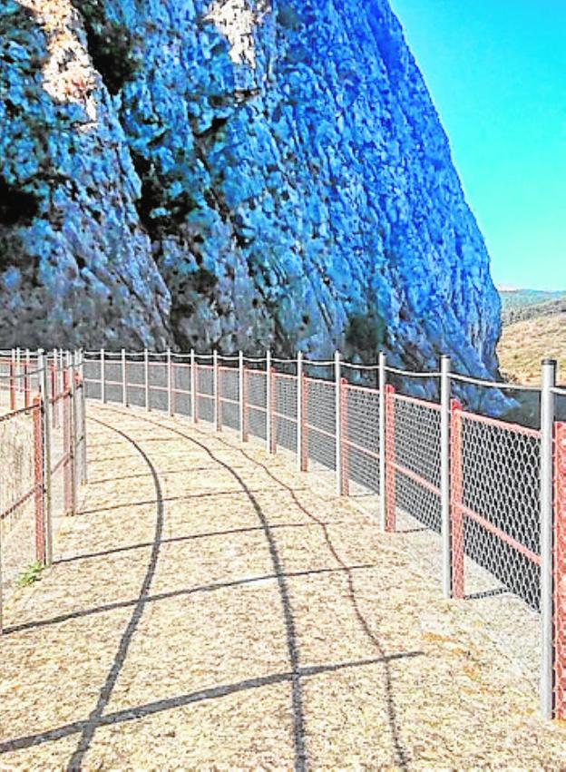 Montejaque | Sendero por la presa de los Caballeros, un paseo por el pantano 'fantasma'