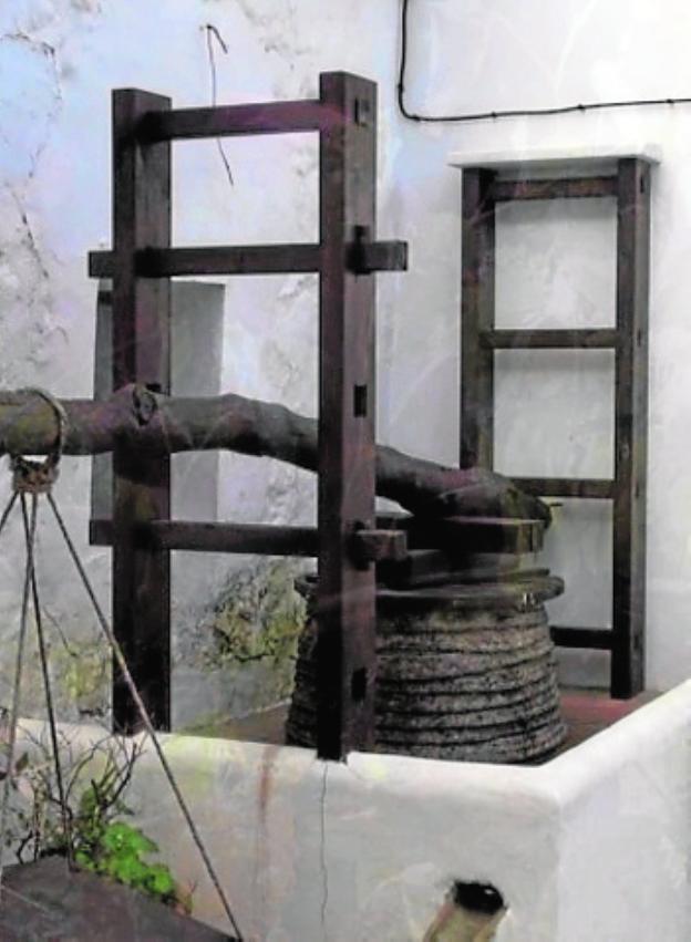 Atajate | Museo del Mosto, una exposición al aire libre que pone en valor una costumbre popular