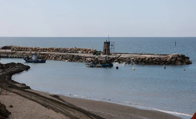 La arena que tapona El Candado servirá para reponer las playas de La Malagueta y La Caleta