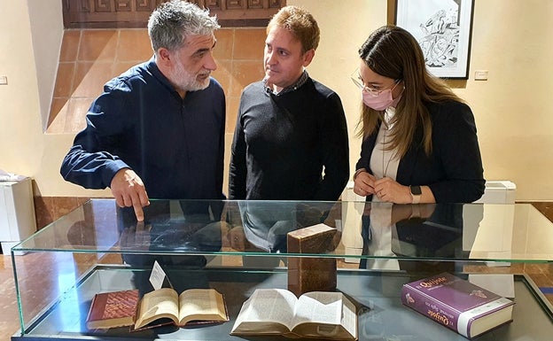 Exposición de ilustraciones sobre El Quijote del artista Pedro Lobato en Antequera