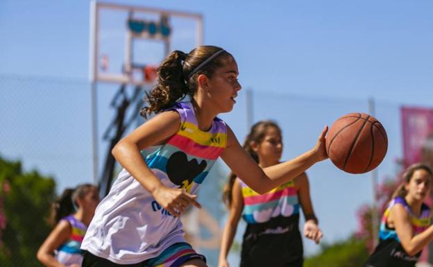 Cristina Ouviña y Raquel Carrera, poder femenino para el Campus WOB Caixabank 2022