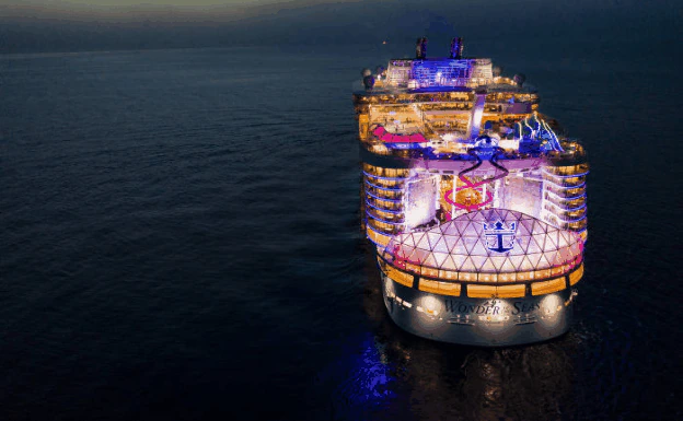 Así es el nuevo gigante del mar, el 'Wonder of the Seas', que atracará este sábado en Málaga