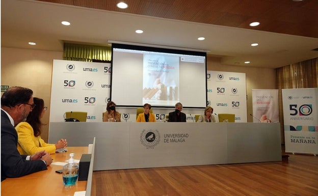 La UMA elabora un plan pionero para prevenir el suicidio entre alumnos, profesores y personal