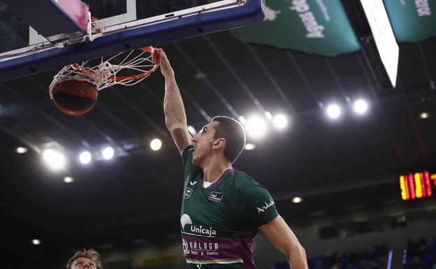 Kravic toca su techo reboteador