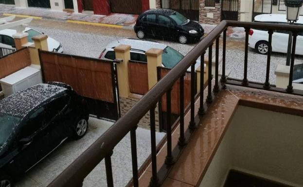 Aemet advierte de una tormenta de granizo en dirección a Málaga capital