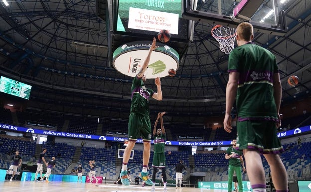 El Unicaja, con lo puesto ante un rival que se juega la vida