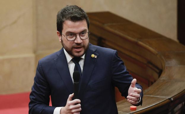 El Parlament, con los votos independentistas, pide la cabeza de Robles