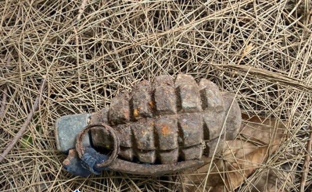 La Policía neutraliza una granada de la Guerra Civil hallada en el Puerto de la Torre