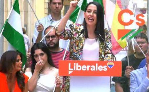 Arrimadas a Vox: «Qué poca vergüenza reconocer que te presentas a las elecciones sólo como peldaño a Moncloa»