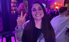 Marta, camarera en Edén Copas: «Torremolinos es un sitio al que venir a divertirse y a relajarse»
