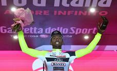 Girmay hace historia al ser el primer africano negro que gana en el Giro