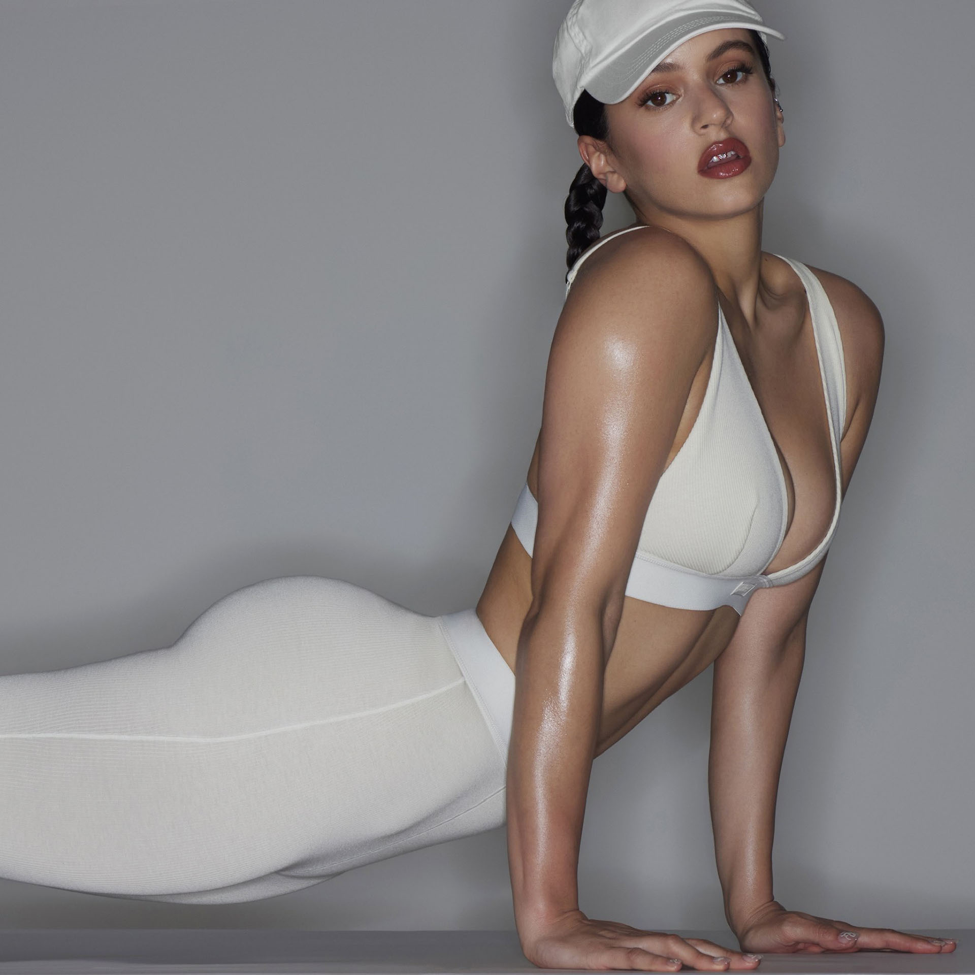 Rosalía se pone la ropa interior de Kim Kardashian