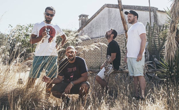 Autocine Málaga acoge un festival de bandas de rock locales para toda la familia