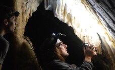 La Junta de Andalucía edita una nueva guía de la Cueva de Ardales escrita por sus investigadores