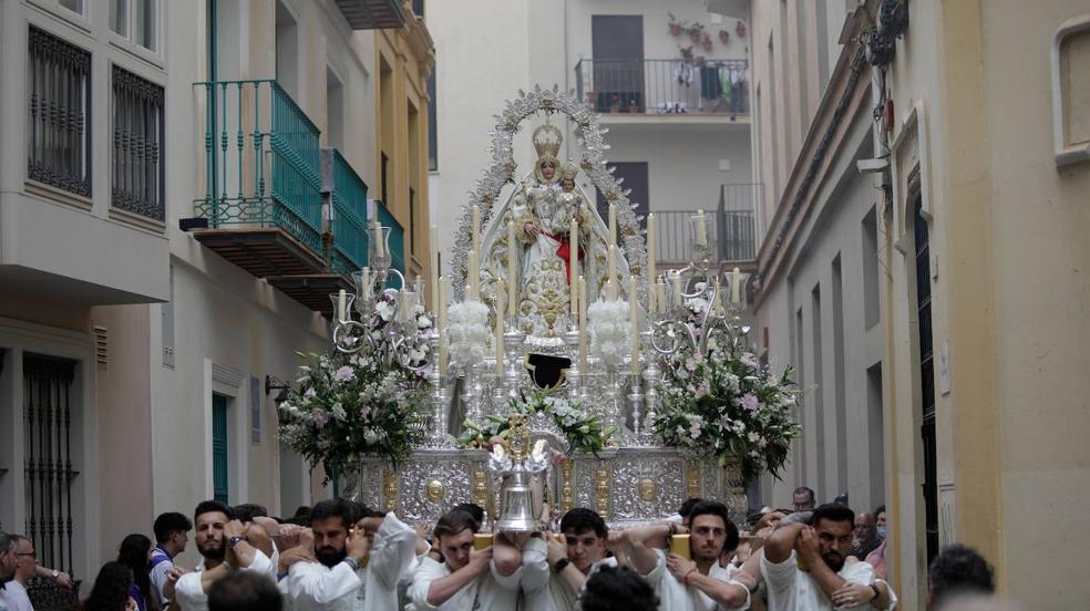 La Virgen de Araceli recorre las calles del Centro de Málaga