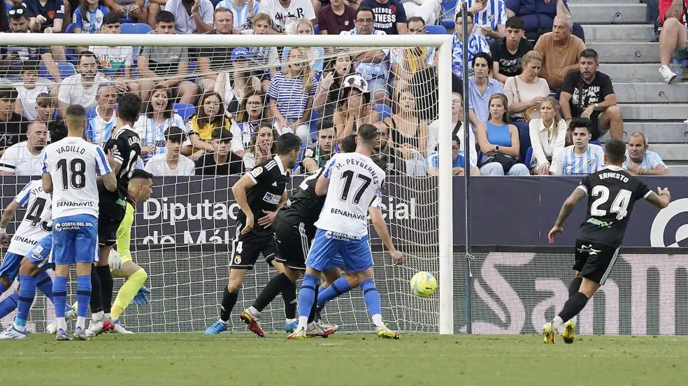El Málaga cae ante el Burgos en casa (0-1)
