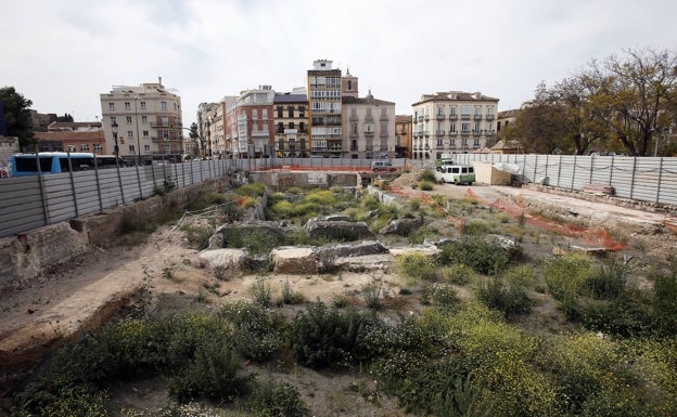 Francisco de la Torre proyecta en el Astoria un centro cultural «sin excesivo volumen» y financiado al cien por cien por el Ayuntamiento de Málaga