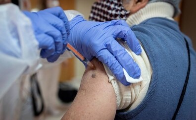 Málaga tiene la menor incidencia de coronavirus en personas mayores de 60 años en Andalucía