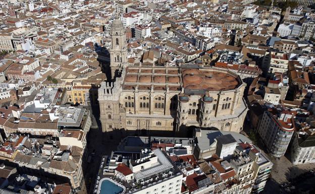 PP y Cs coinciden en una moción a pleno para ejecutar el tejado de la Catedral de Málaga