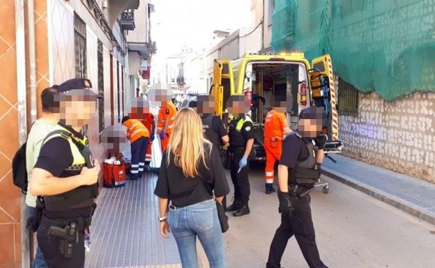 Un herido con múltiples cortes y un detenido tras una pelea en un piso del Molinillo en Málaga