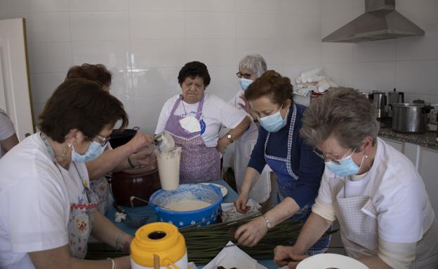 La asociación de mujeres de Villanueva del Trabuco, tres décadas formando parte de la vida del pueblo