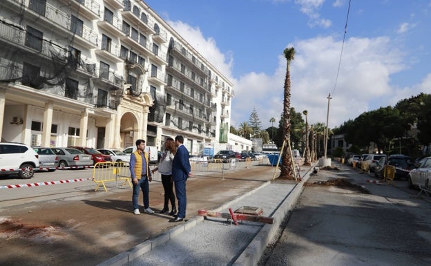 Nuevas plazas de aparcamiento en las calles Azaleas y Azahar de Nueva Andalucía