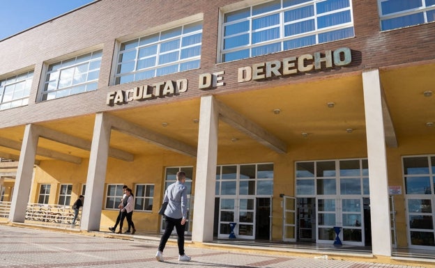 Salud vacunará sin cita previa a alumnos de la UMA contra el VPH y la meningitis