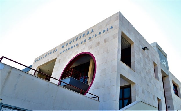 La biblioteca de Rincón de la Victoria amplia el horario para los exámenes