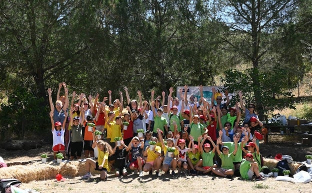 Baño de naturaleza para conmemorar el Día Mundial del Medio Ambiente en Marbella