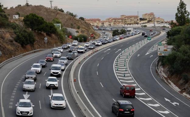 La Carretera del Arco, la alternativa de la DGT a los atascos en Málaga en el regreso de las playas
