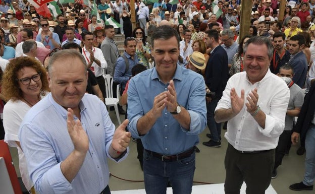 Pedro Sánchez y Juan Espadas sacan los colores al PP