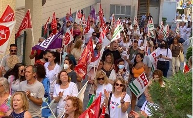 El personal de limpieza de los hospitales del SAS se moviliza en Málaga e irá a la huelga