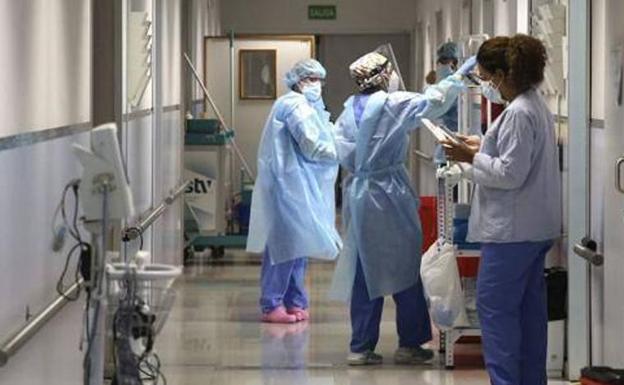 Andalucía confirma 8 casos de viruela del simio e insiste en exigir vacunas a los contactos estrechos