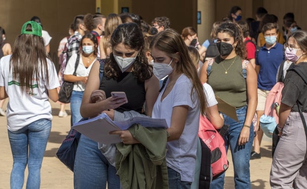 Ligero incremento de alumnos matriculados para los exámenes de ingreso a la Universidad de Málaga