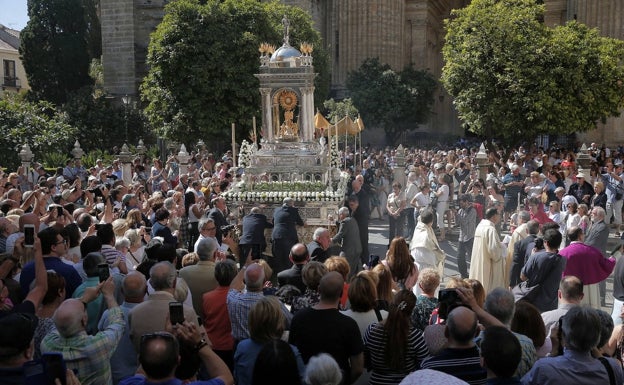 Solo tres altares para la procesión del Corpus Christi en Málaga